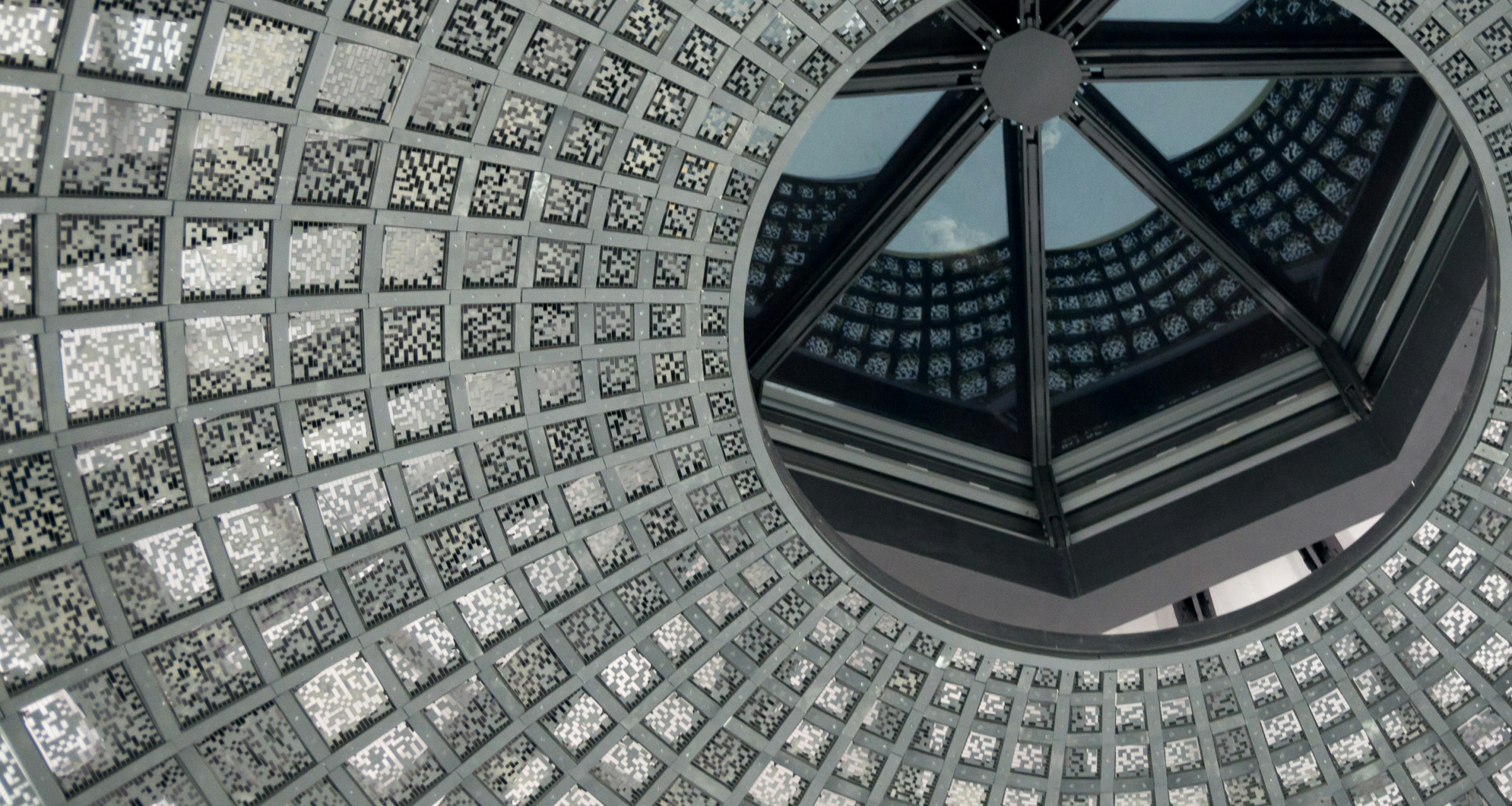 Товар самозанятого попал под маркировку. Как дальше работать на маркетплейсе?