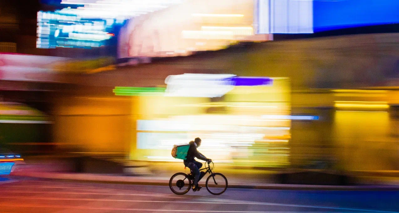 В России предложили ввести единые правила для курьеров