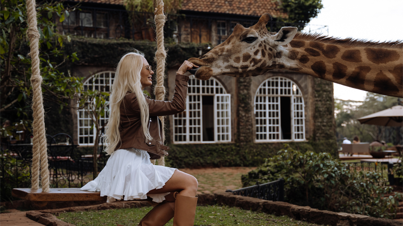 Контактный отдых с жирафами