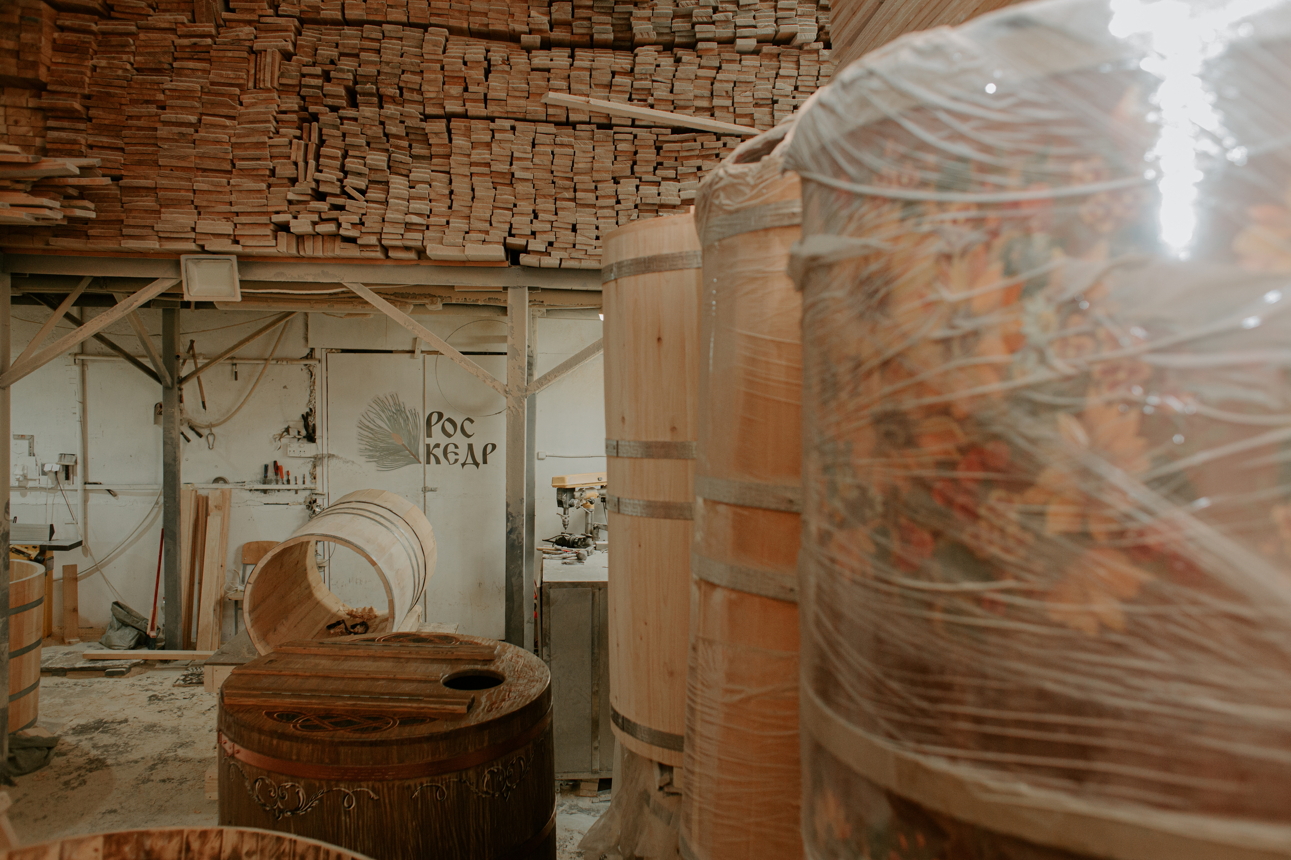 Производственный цех компании “РосКедр”