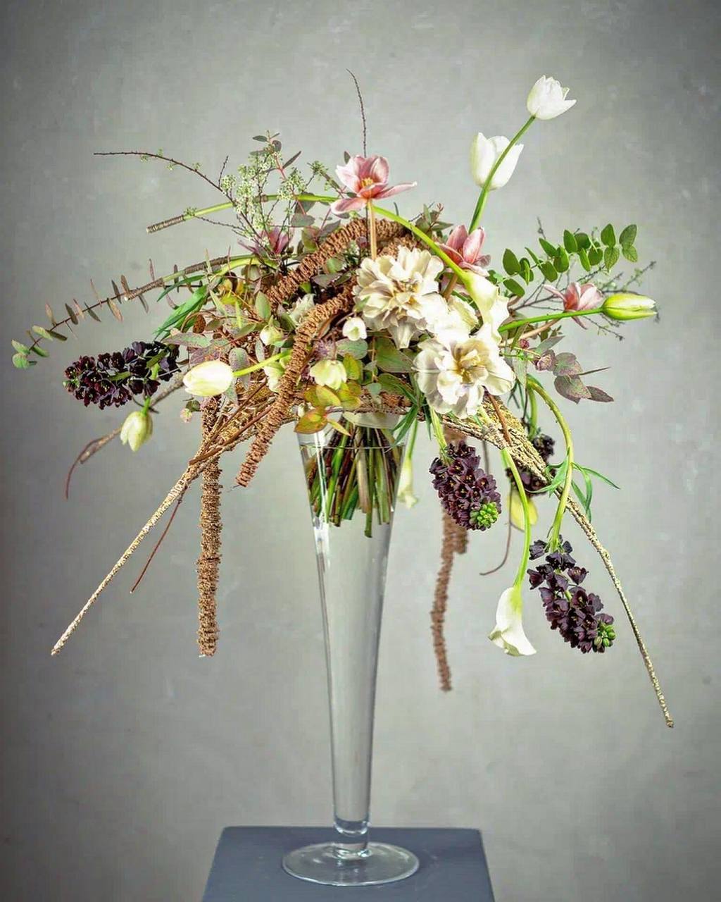 Пастельные тона придают букету нежность, а контрастные — смелость