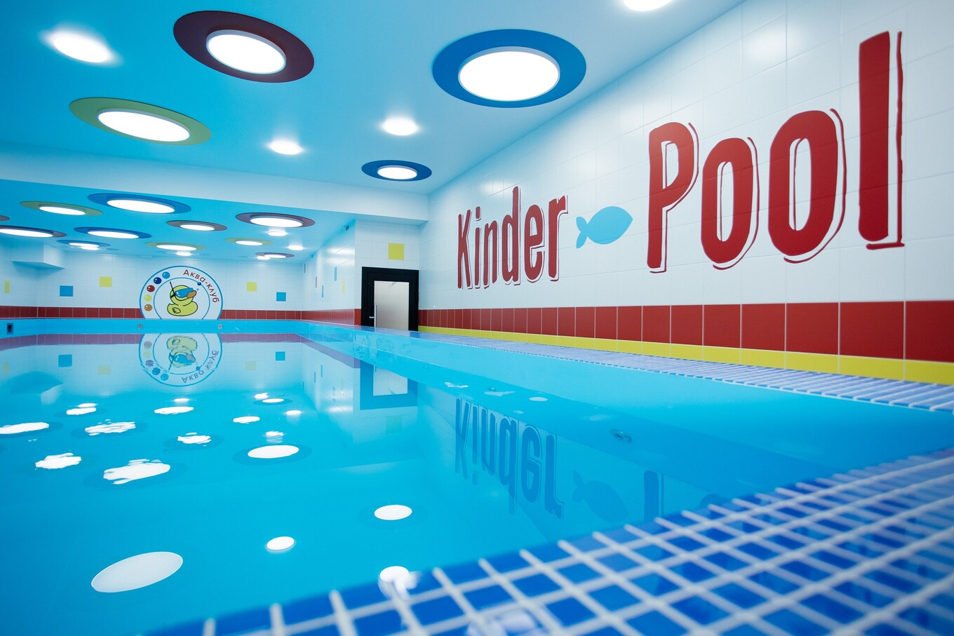 В стране пока еще недостаточно детских бассейнов, в которых могут заниматься дети с рождения