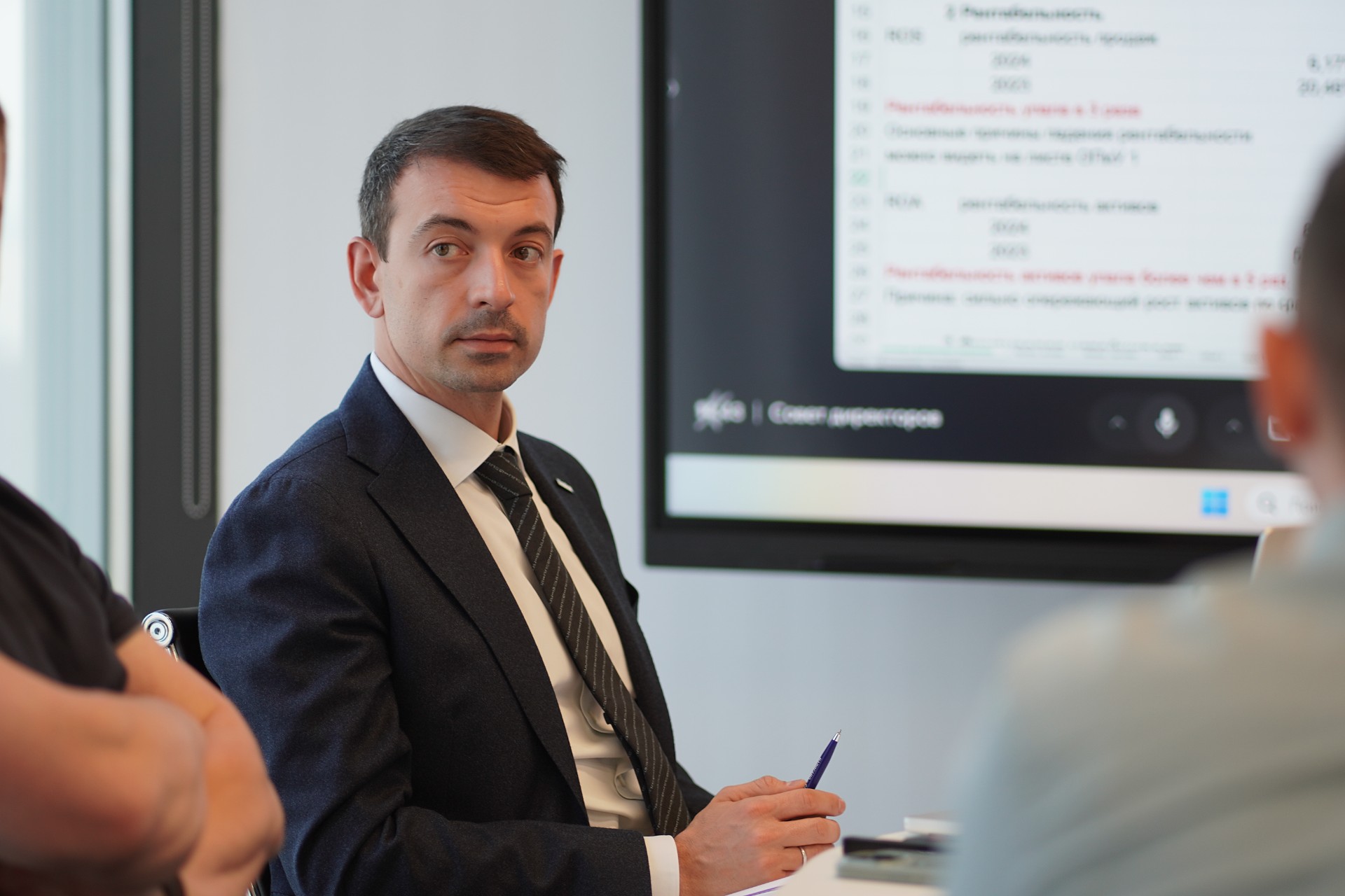 Артем Сорокин на заседании совета директоров компании «Лебер»