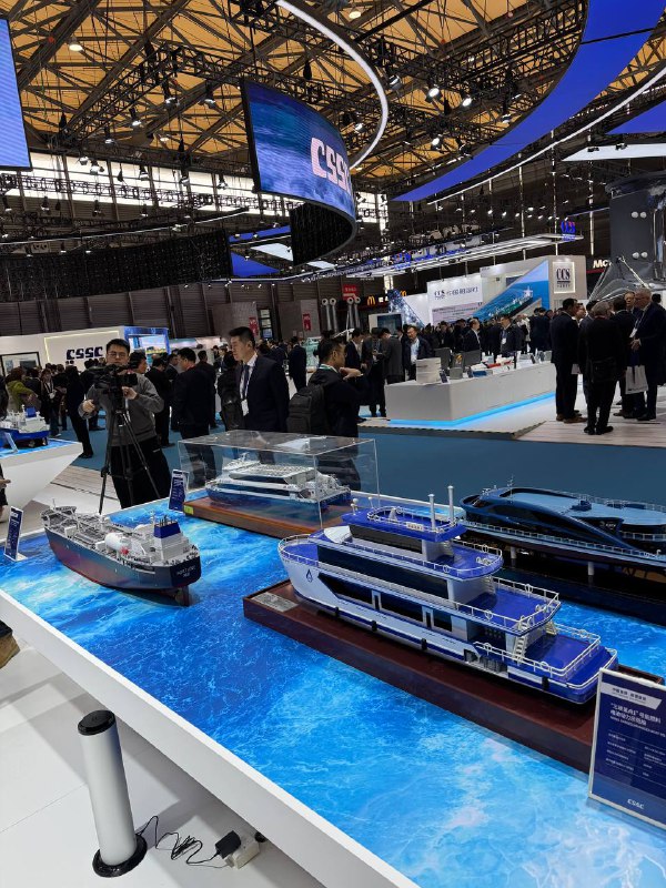 Экспозиция на международной выставке судостроения Marintec China 2025 в Шанхае