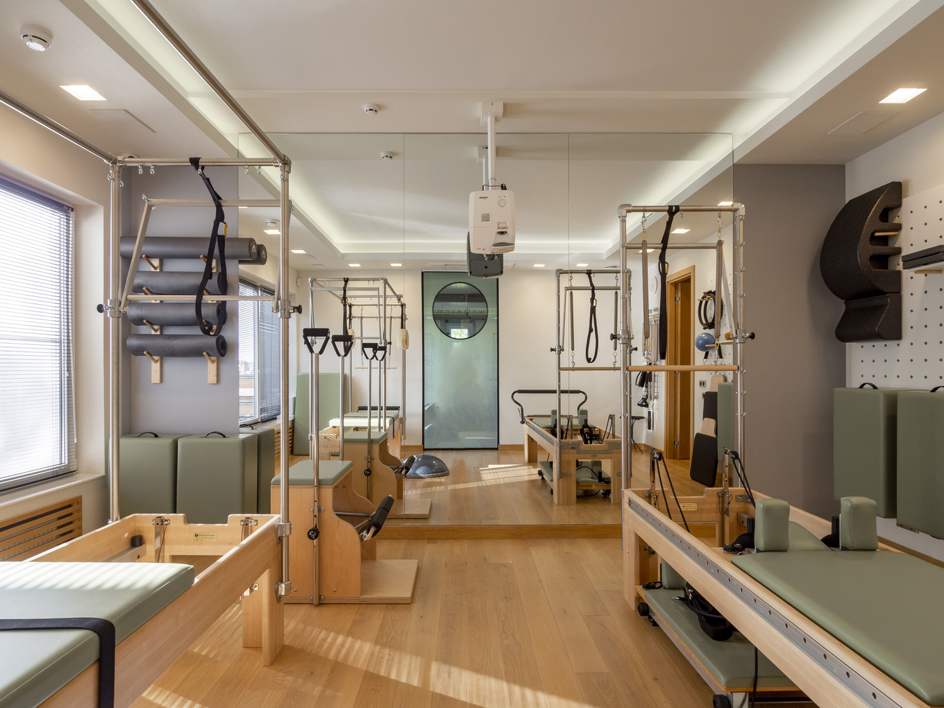 Зал для занятий пилатесом