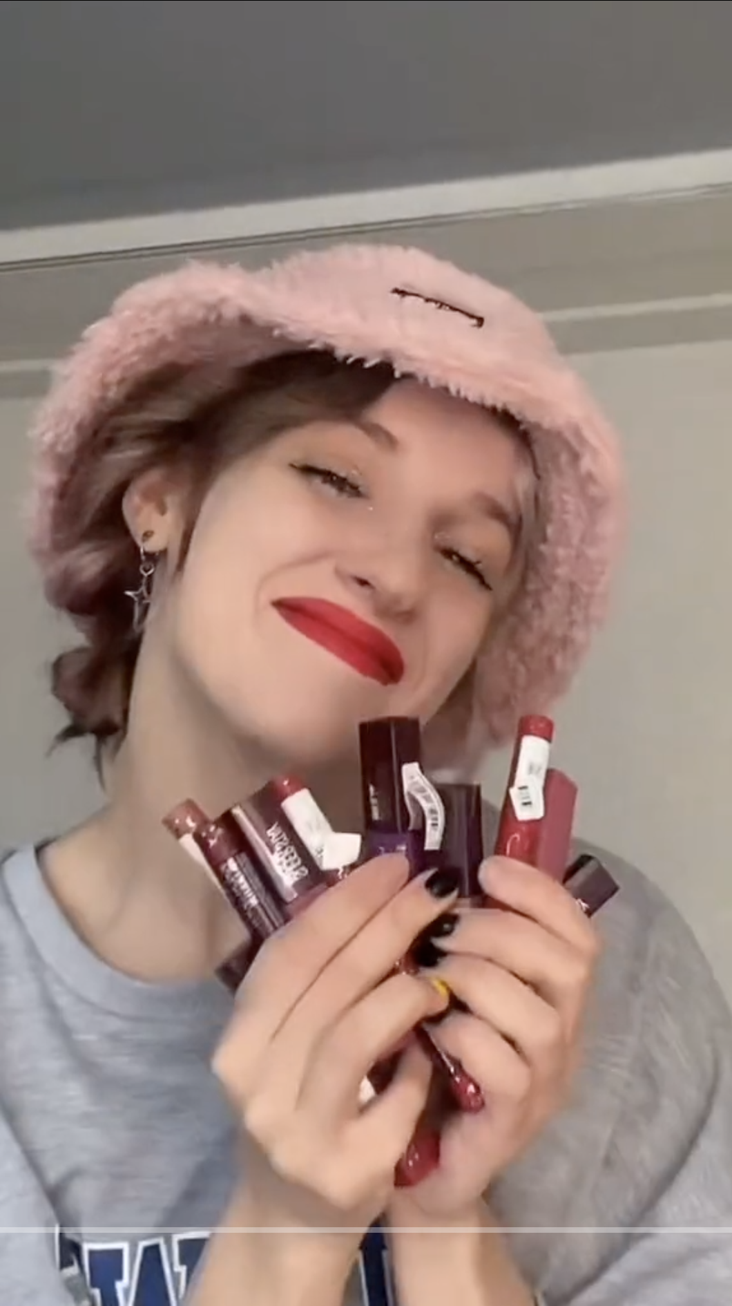 Скриншот рекламы Maybelline