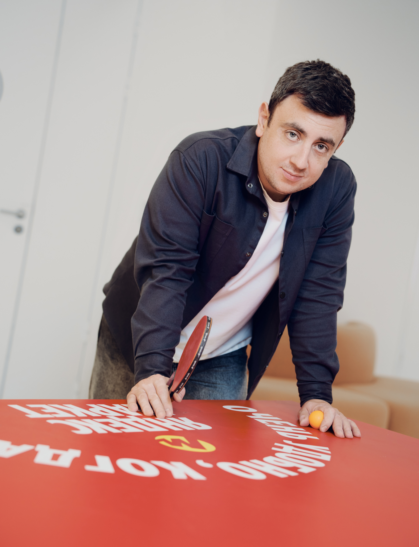 Для быстрой доставки мы можем использовать дарксторы и курьеров Лавки