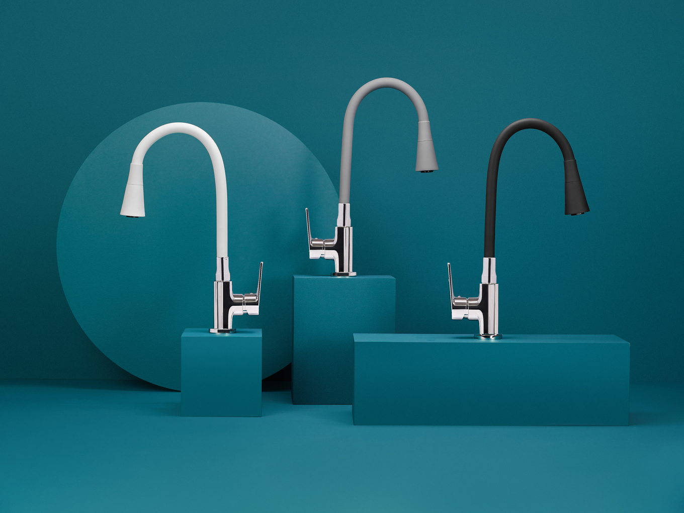 Ассортимент РМС включает смесители, мойки и другие изделия для ванной и кухни