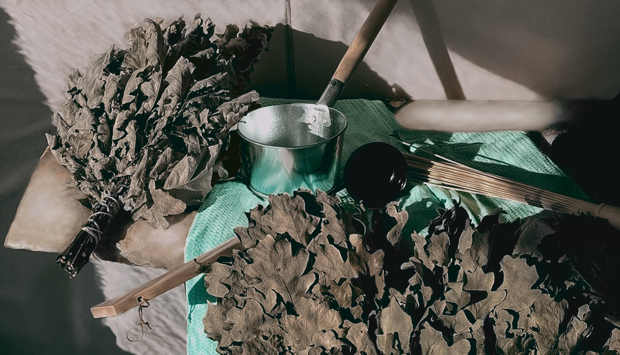 Веники и утварь для банных процедур