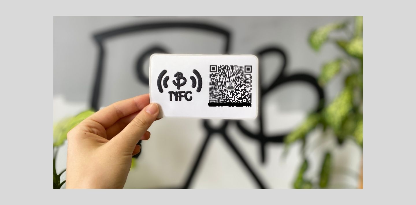 Напечаталнные стикеры для бизнеса с поддержкой нейросети