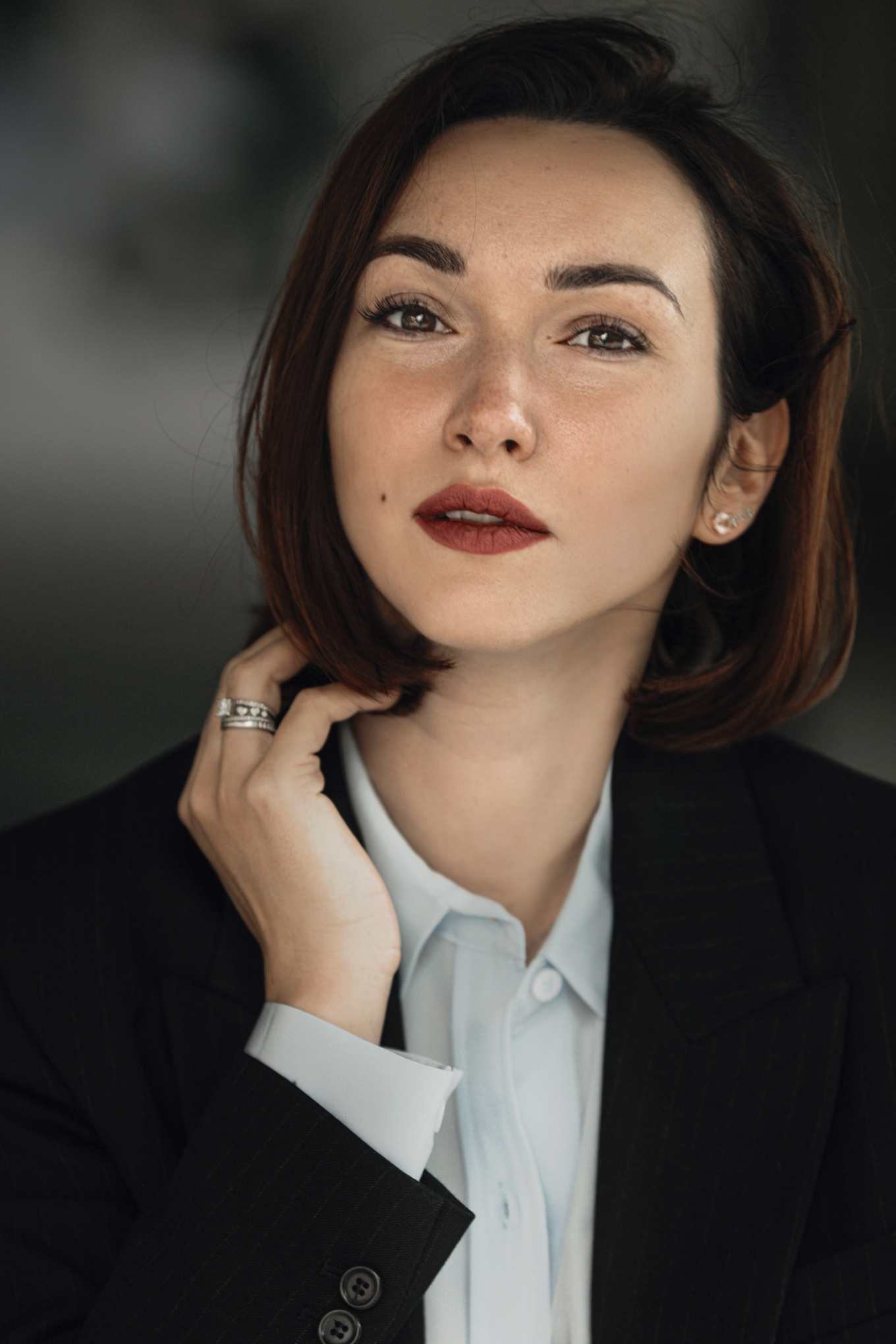 Портрет женщины в пиджаке