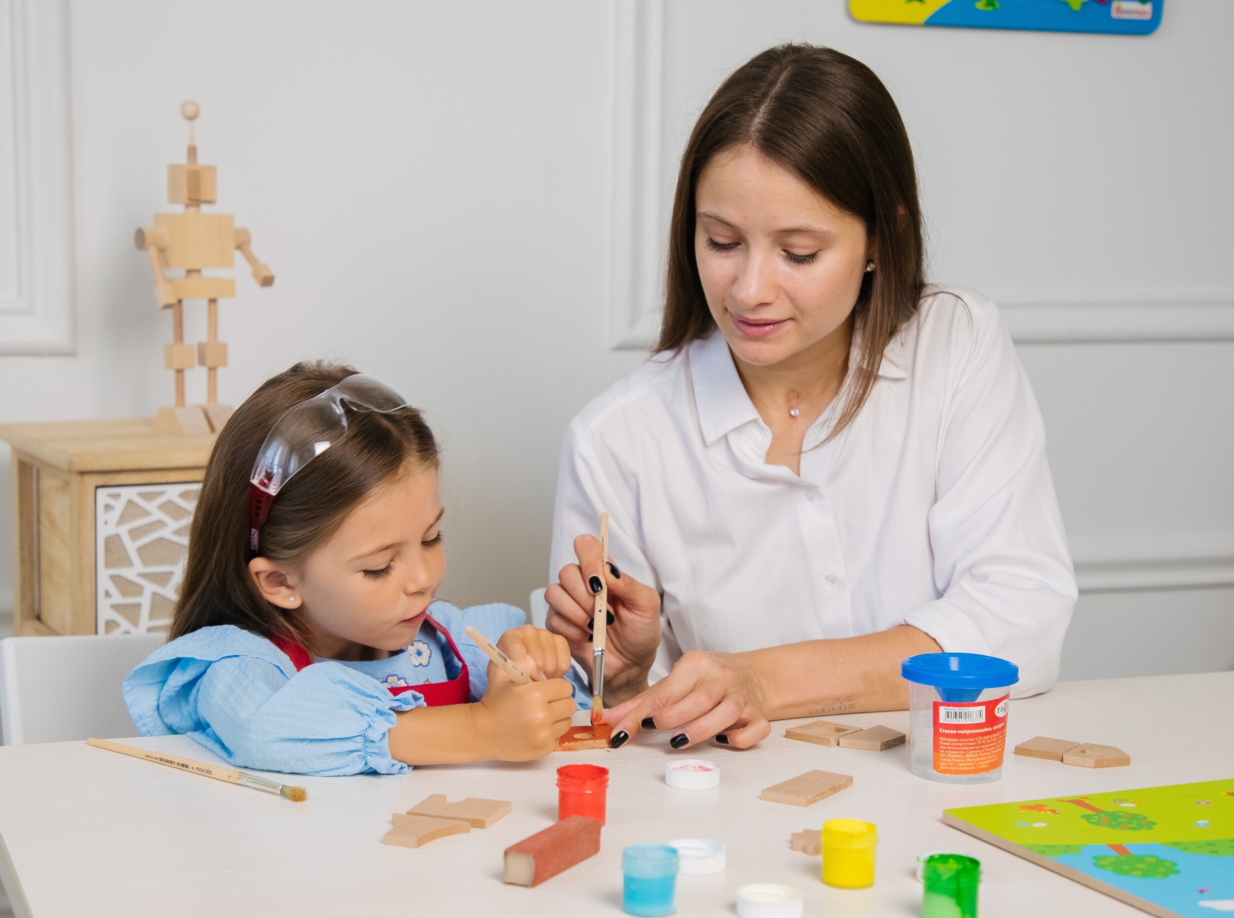 Творческие занятия в детском центре