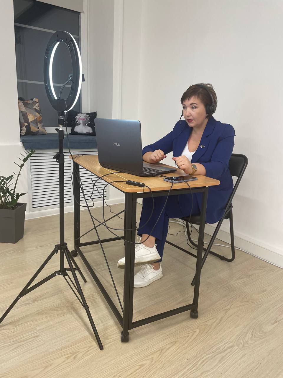 Тренер Елена Крутоверцева. Обширный словарный запас обязателен для спикера