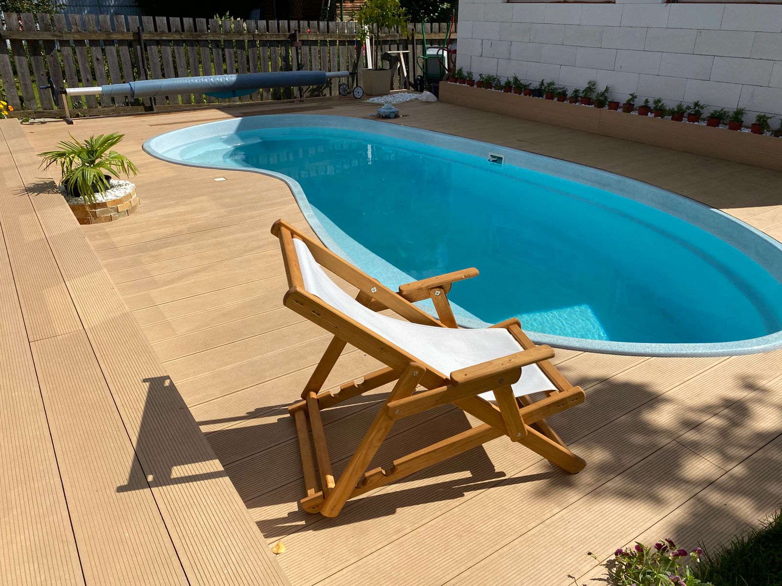 Бассейн с настилом из ДПК