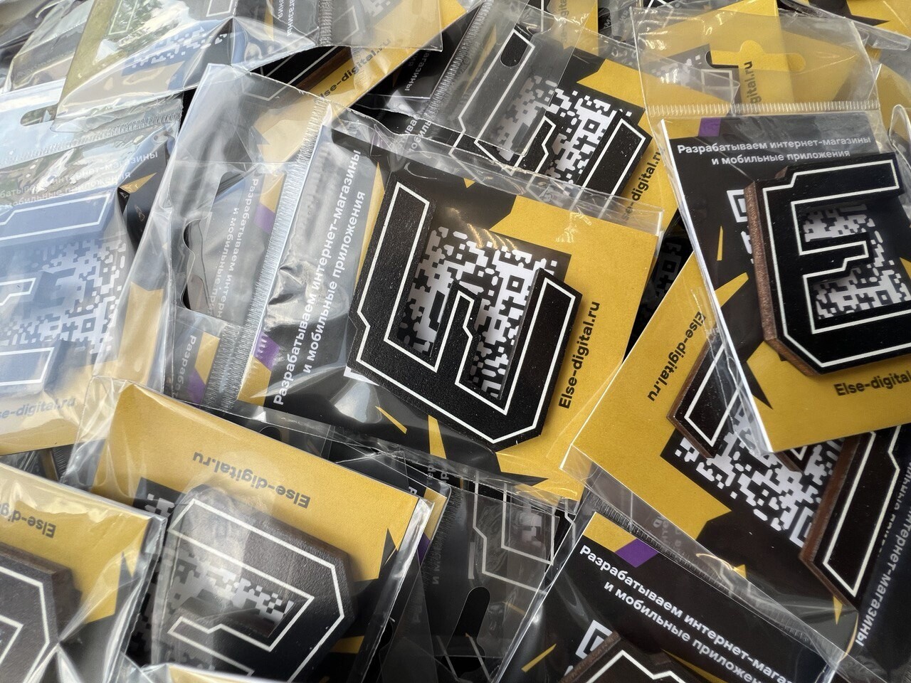 Значки для посетителей выставки