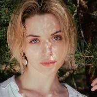 Полина Скалунова
