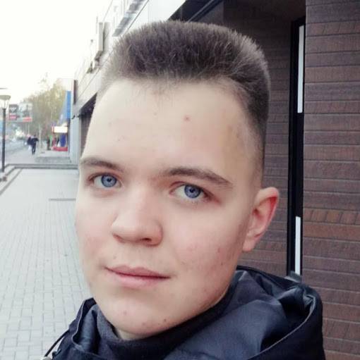 Денис Крапивин