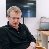 Дмитрий Толстов