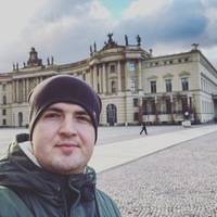 Олег Карев