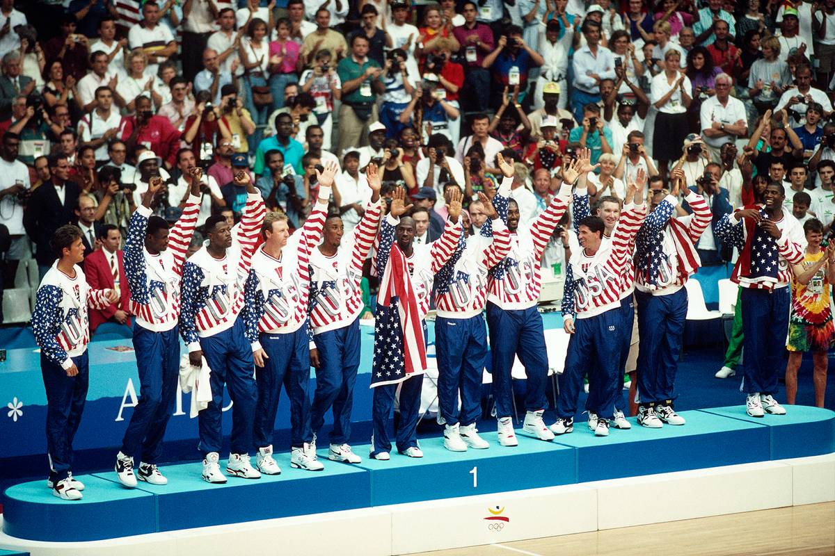 Награждение «Дрим-тим» в 1992&nbsp;году. Фото: Dimitri Iundt / Getty Images