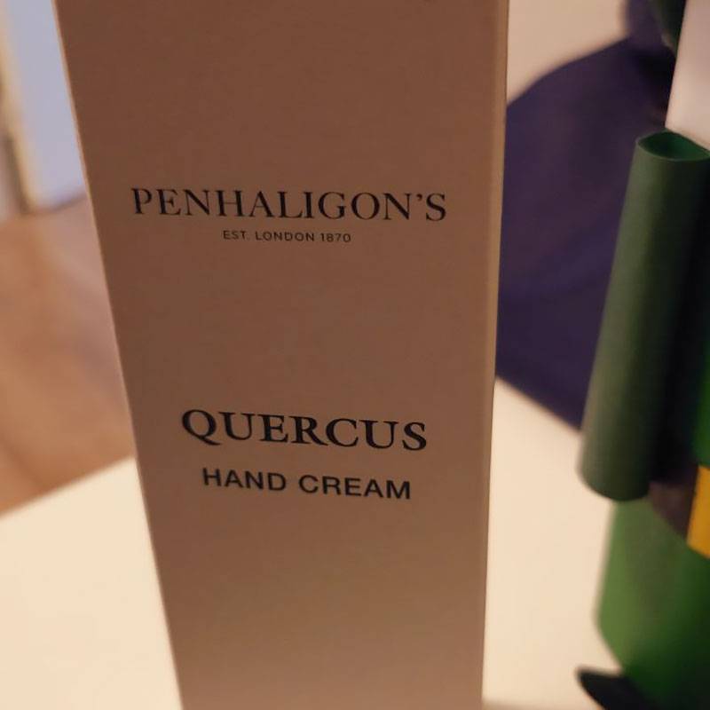 Penhaligon's — моя любимая компания на сегодня, которая по официальной версии сократила в ноль свой сегмент российского бизнеса