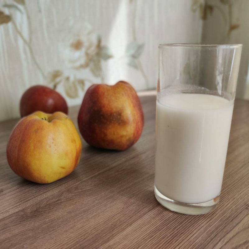 Натюрморт «Стакан холодного чалапа в жаркий день»