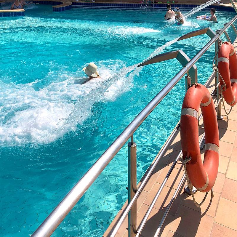 На термальных источниках можно купаться круглый год в бассейнах под&nbsp;открытым небом. Источник: volna72.ru