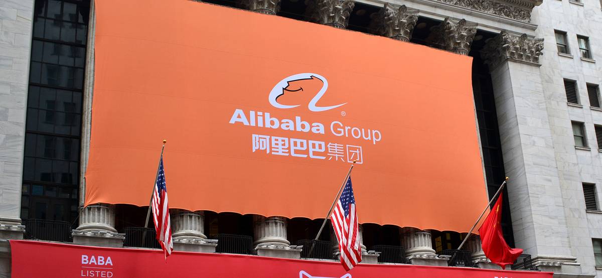 Инвесторы закупаются китайскими акциями, несмотря на риски