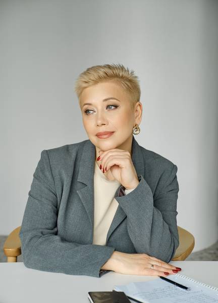 Елена Ростова