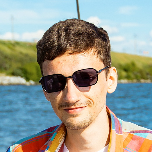 Максим Курносенко
