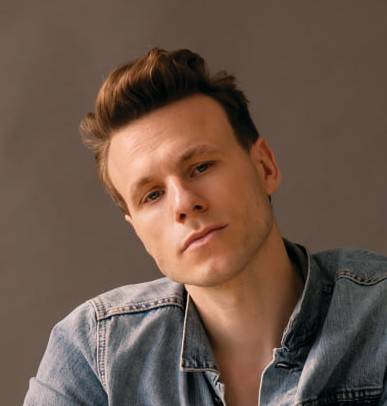 Александр Макаров