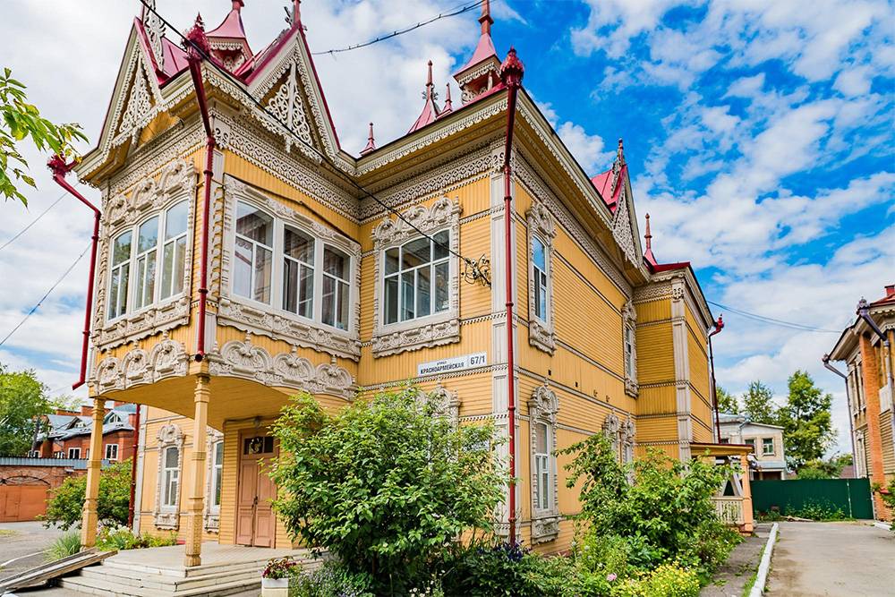 Дом с жар-птицами на улице Красноармейской,&nbsp;67/1