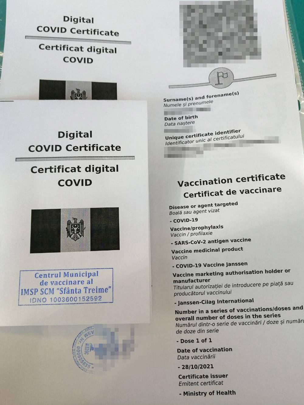 Сертификат о вакцинации, который выдали в Кишиневе сразу после укола