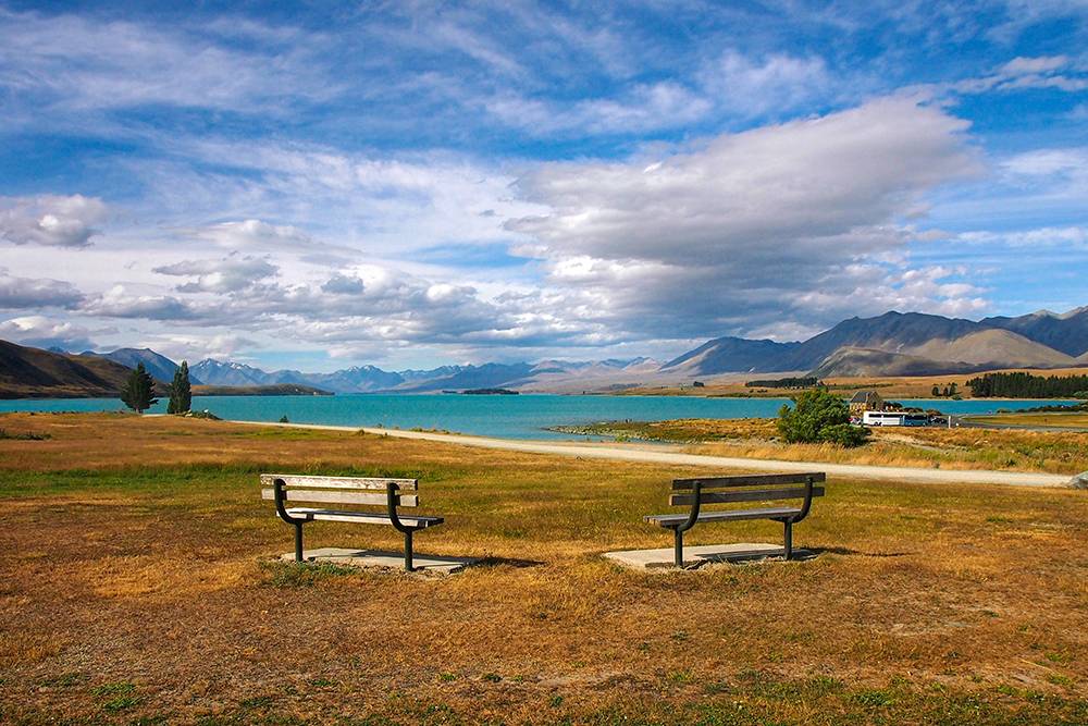 Чем хороша Новая Зеландия: утром ты&nbsp;еще&nbsp;купаешься в океане, а&nbsp;уже&nbsp;после обеда любуешься горными озерами. Многие названия взяты из&nbsp;языка местных жителей, маори, поэтому для&nbsp;русского уха&nbsp;звучат непривычно. Это озеро, например, называется Текапо