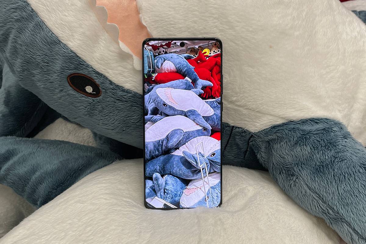 Экран в P50&nbsp;Pro — AMOLED с частотой 120&nbsp;Гц и нестандартным разрешением 1228р