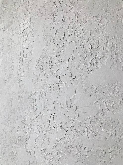 Так стена выглядела вблизи, когда высох второй слой. На ощупь она была даже бархатистой