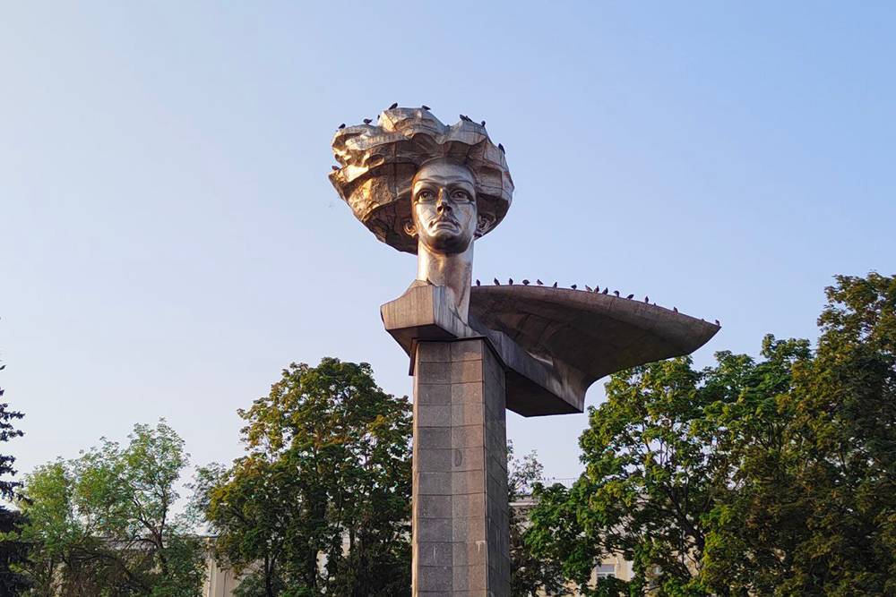 Памятник Ольге Генкиной