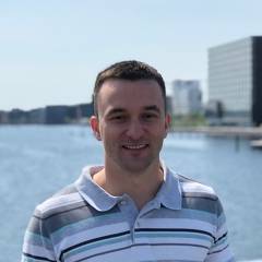 Илья Комаров