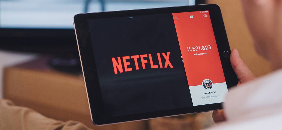 Акции Netflix упали на 20% после прогноза замедления роста подписчиков