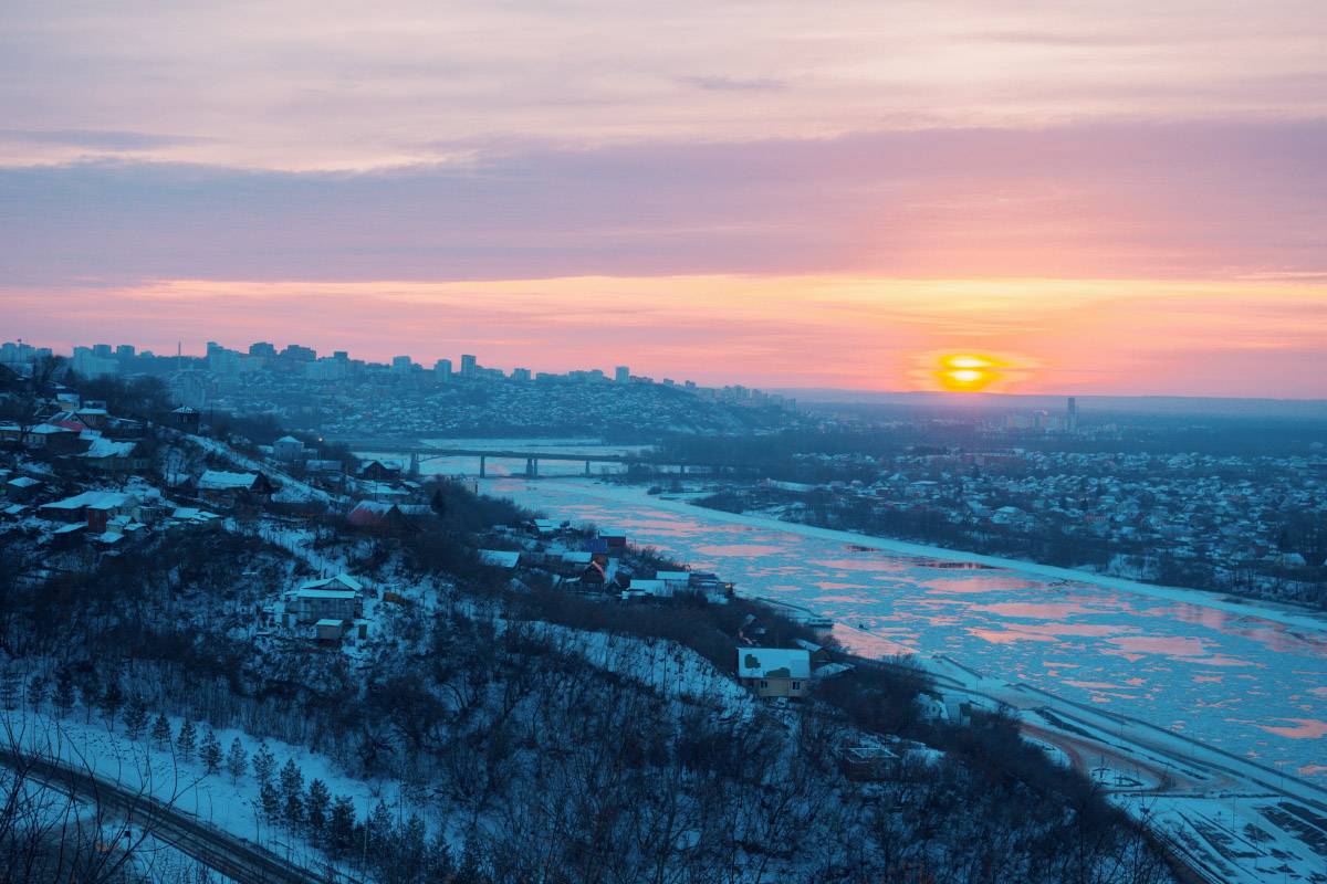 Над Белой рекой красивые закаты. Фото: Vitaly Fedotov / Shutterstock