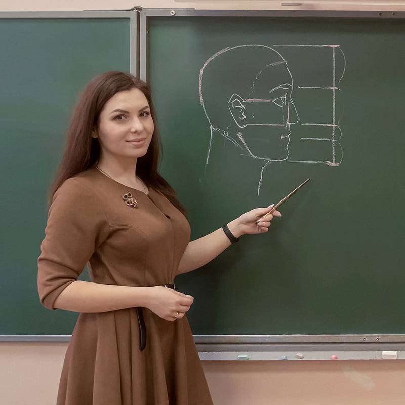 В школе я преподавала ИЗО детям до пятого класса, а с пятого по девятый класс вела предмет «искусство»