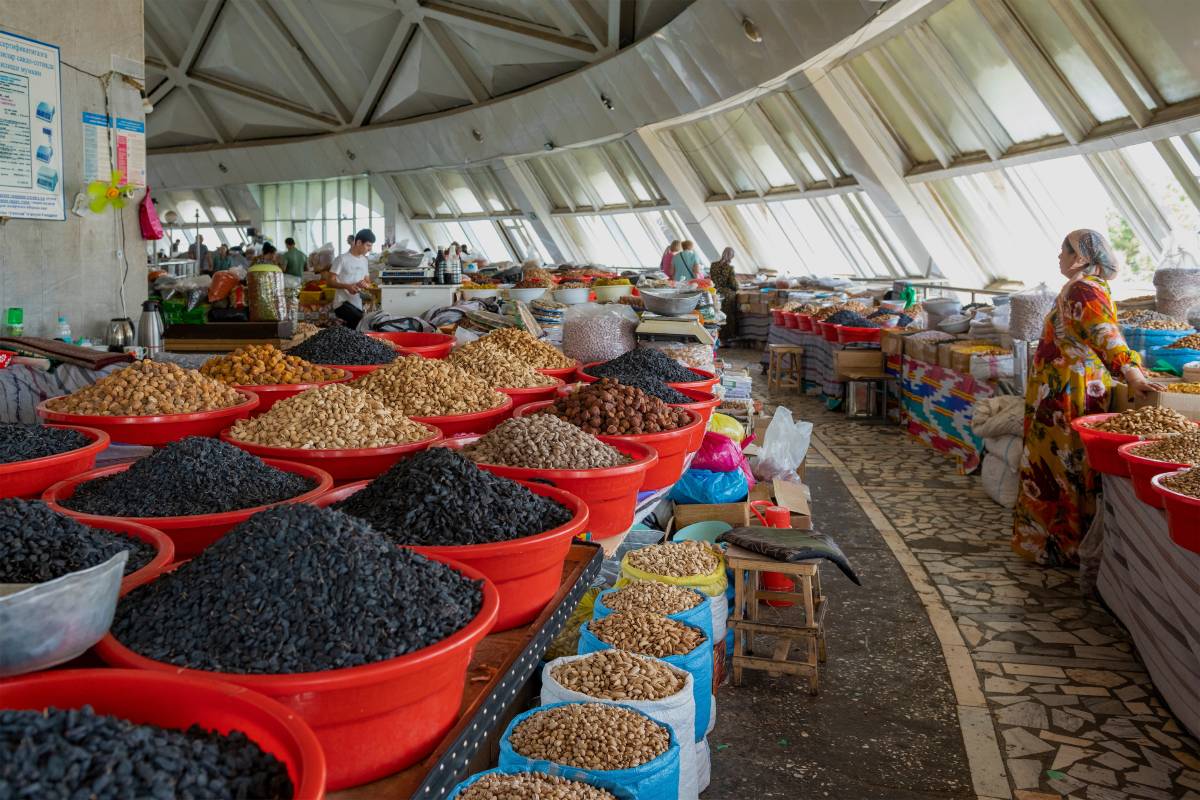 На рынке Чорсу много сухофруктов и орехов. Фото:&nbsp;Karasev Viktor&nbsp;/ Shutterstock