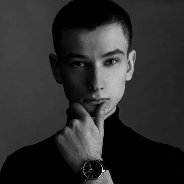 Владислав Деханд