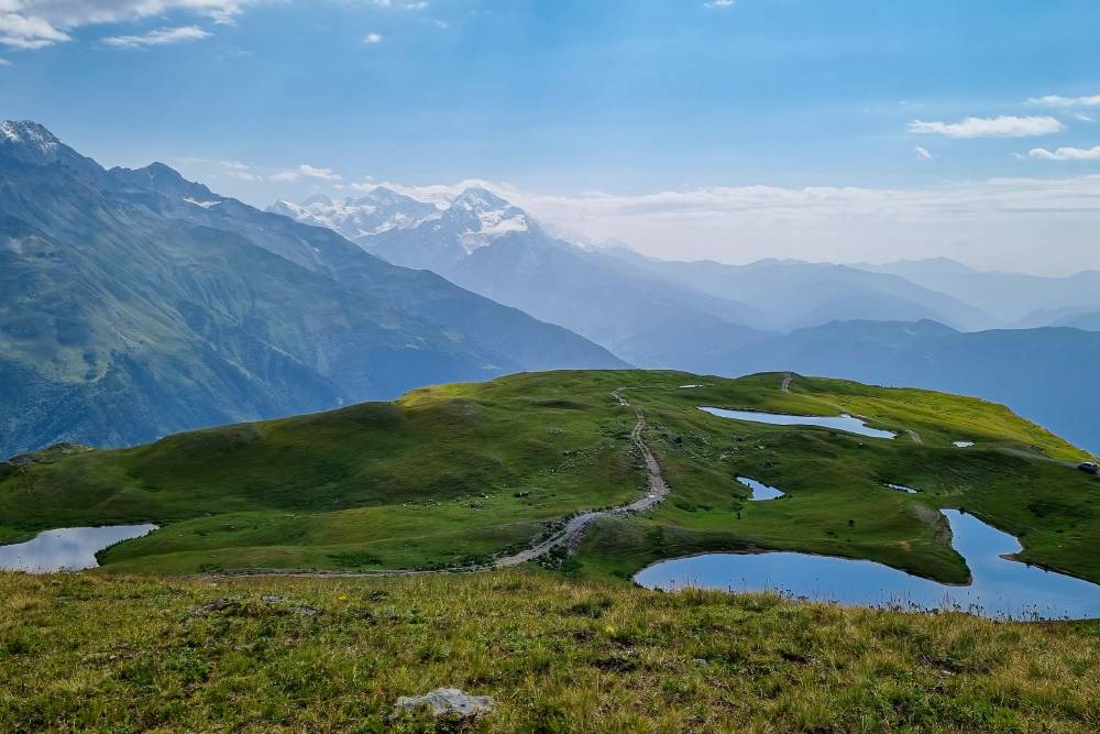 Озера Корульди расположены на высоте почти 3000 метров. Фото: Christopher Moswitzer / Shutterstock