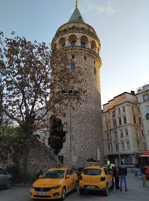 Галатская башня — один из самых узнаваемых символов города