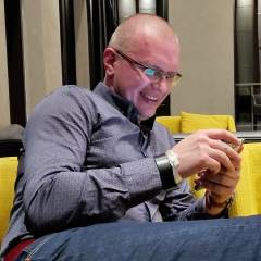 Денис Бобков