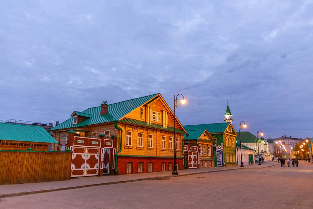В Старо-Татарской слободе расположена еще одна пешеходная улица Казани — Каюма Насыри