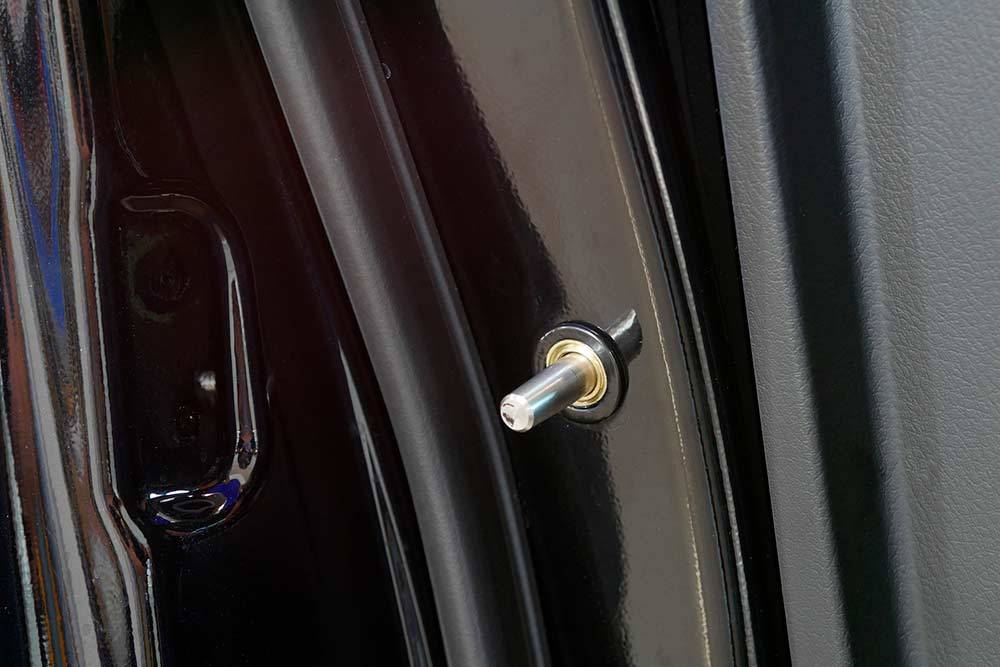 Автомобильные штыри, на мой взгляд, выглядят эстетично и не мешают эксплуатации