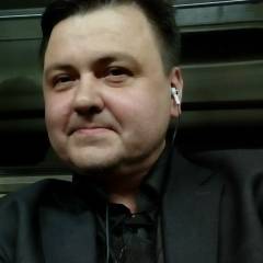 Виталий Сухой