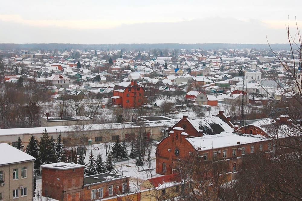 Это район Стрелецкой, центр города: до улицы Ленина меньше километра. Вокруг старые одноэтажные дома